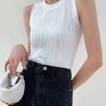 Vibemartini Solid Wavy Textured Tank Top