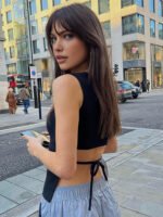 Vibemartini Leisure Knotted Cutout Tank Top